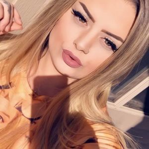 Meet your Posher, Brianne